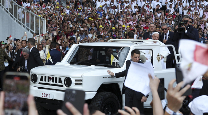 Policía de Indonesia arresta a siete personas que planeaban un atentado contra el papa Francisco