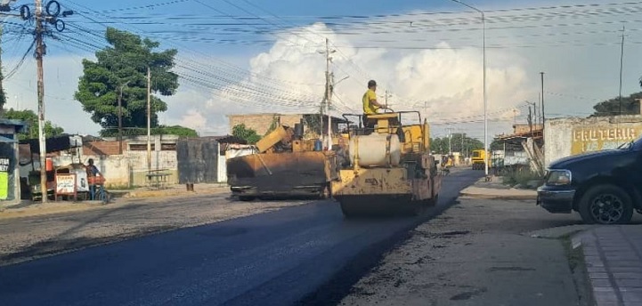 Continúa el Plan de Respuesta Inmediata con la rehabilitación de la avenida 5 sector la Rinconada