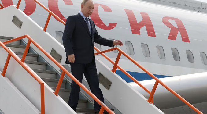 Putin aterriza en Mongolia, primer viaje a un país miembro de la CPI