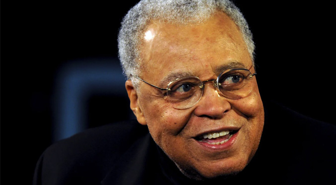 Muere James Earl Jones, actor estadounidense que puso voz a Darth Vader en Star Wars