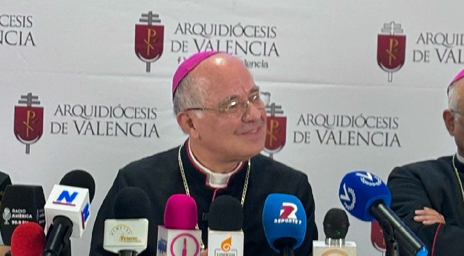 Monseñor González de Zárate asume como Arzobispo de Valencia