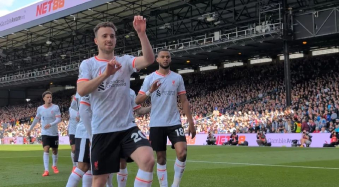 Un gol del portugués Jota es suficiente para que Liverpool mantenga el liderato