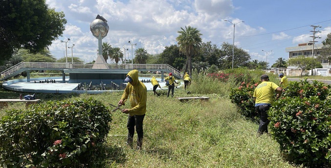 Gobierno regional promueve la gestión ambiental con operativo de limpieza en el parque Udón Pérez