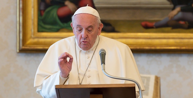 El papa Francisco recorta el salario de los cardenales de la Curia romana