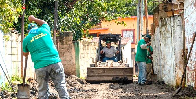 Alcaldía lleva soluciones de accesibilidad y vialidad al sector Cuevas del Humo