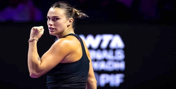 Sabalenka pasa a semifinales del Masters femenino, Rybakina eliminada