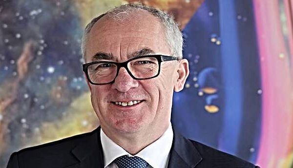 El científico británico Mark Thompson es elegido nuevo director del CERN a partir de 2026