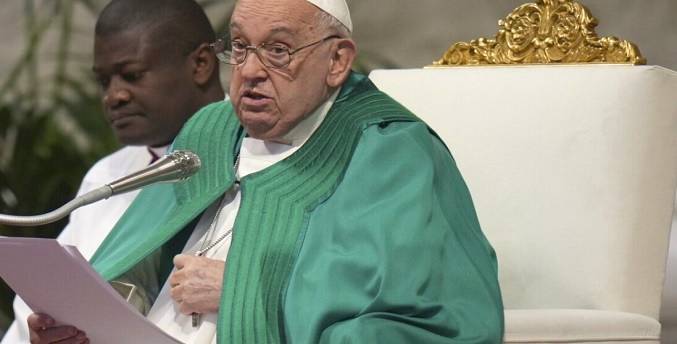 El Papa denuncia «la competencia desleal» de las multinacionales contra los pescadores