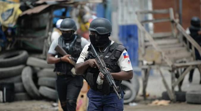 La policía haitiana y habitantes matan a 28 pandilleros en la capital