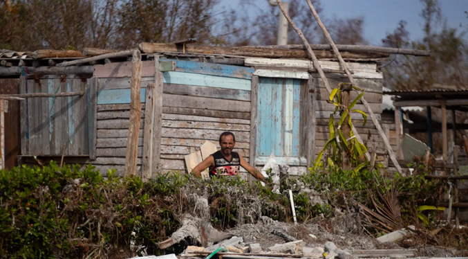 Llega a Cuba una ola de ayuda humanitaria tras un mes de desastres naturales