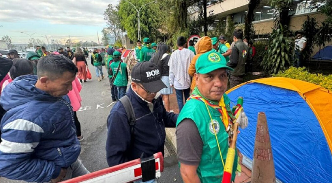 Al menos 4 mil indígenas llegan a Bogotá para denunciar muerte de niños en sus territorios