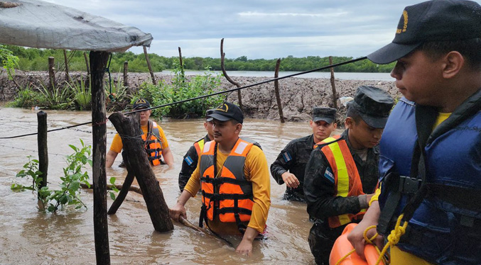 Honduras en “emergencia nacional” por lluvias que está causando la tormenta tropical Sara