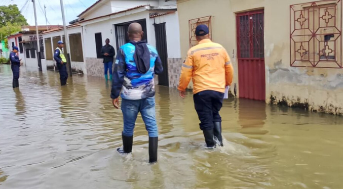 Un muerto y 17 viviendas anegadas dejan las lluvias persistentes en Mérida