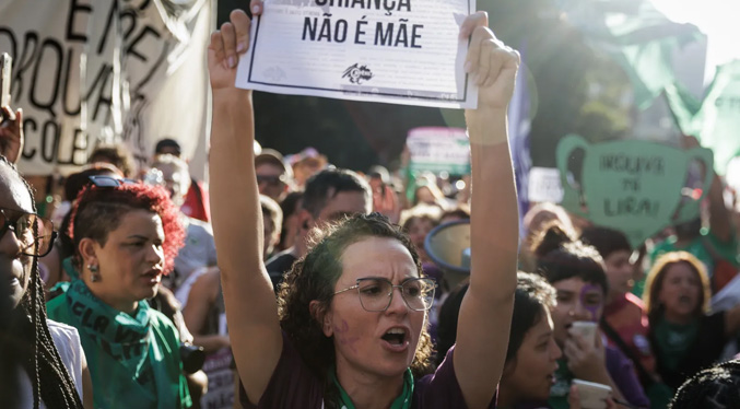 Avanza en el Congreso de Brasil un proyecto que puede restringir más el derecho al aborto