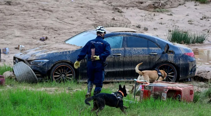 Valencia centra la búsqueda de víctimas de las inundaciones en subterráneos