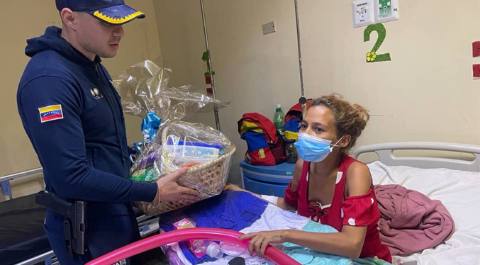 Efectivos de la PNB sorprenden a madres en el Hospital Materno Infantil de Cuatricentenario