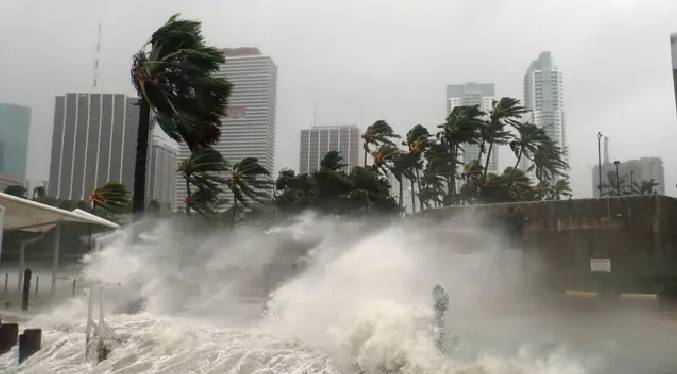 El cambio climático aumentó la fuerza de los huracanes en 29 km/h desde 2019, según un estudio