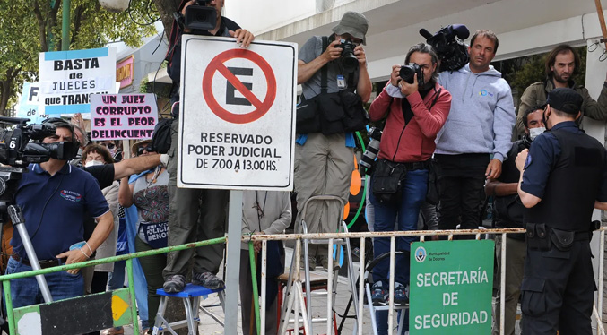 Fopea denuncia que la prensa recibe un ataque “cada dos días” en la Argentina de Milei