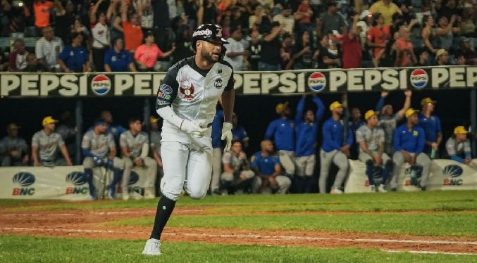 Águilas barre a Magallanes con un Jackson Chourio estelar