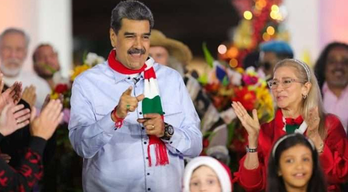 Maduro: Dedicamos nuestras oraciones para poner el nombre de Venezuela en sus manos