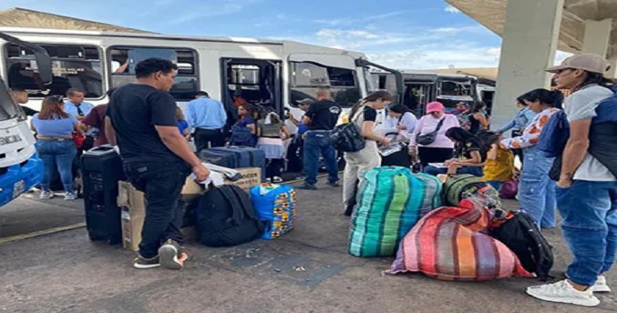 Migrantes venezolanos colman el Terminal de La Concordia