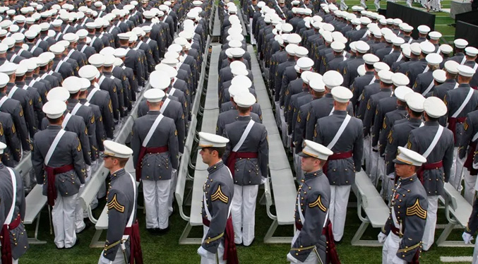 Los abusos sexuales a mujeres en academias militares de EEUU caen un 31 %