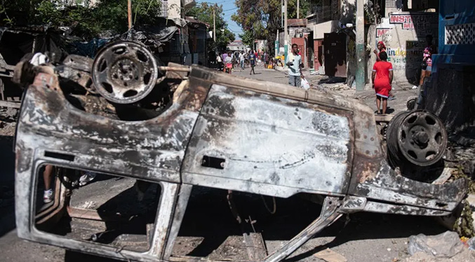 Una banda armada asesina al menos a una veintena de personas en una nueva matanza en Haití