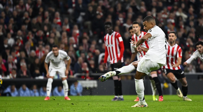 Un fallo de Mbappé permite al Athletic Club vencer 2-1 al Real Madrid