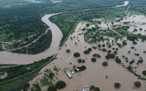 Ganaderos del Zulia piden se atienda situación de dique por peligro de inundación