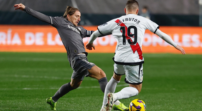 Real Madrid no pudo contra el Rayo Vallecano y empata a 3 goles