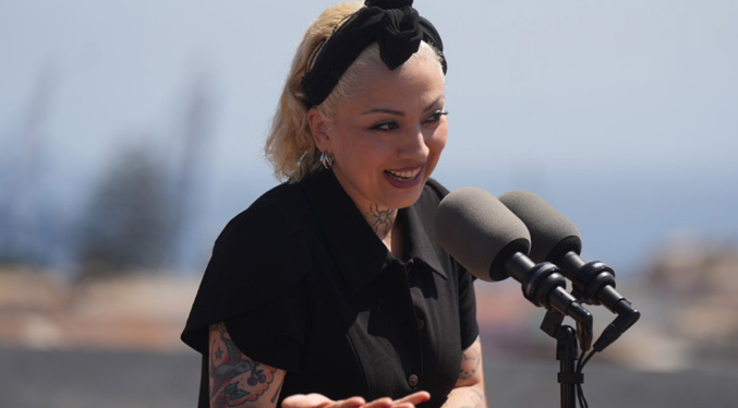 La chilena Mon Laferte es nombrada embajadora cultural de Valparaíso