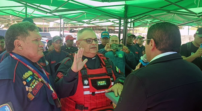 Juramentan comandantes de los Bomberos en Rosario de Perijá