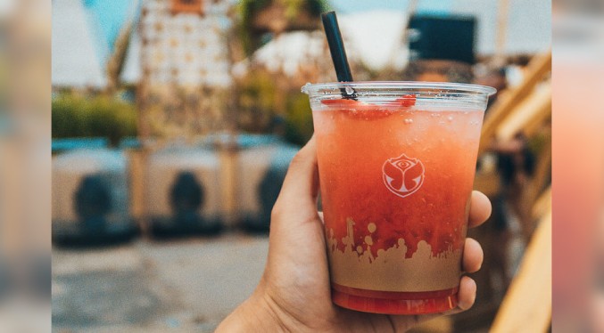 Festival Tomorrowland usará «vasos reutilizables inteligentes» tras multa de 727 mil euros