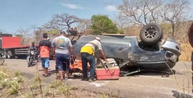 Un vuelco deja dos muertos y ocho heridos en Guárico