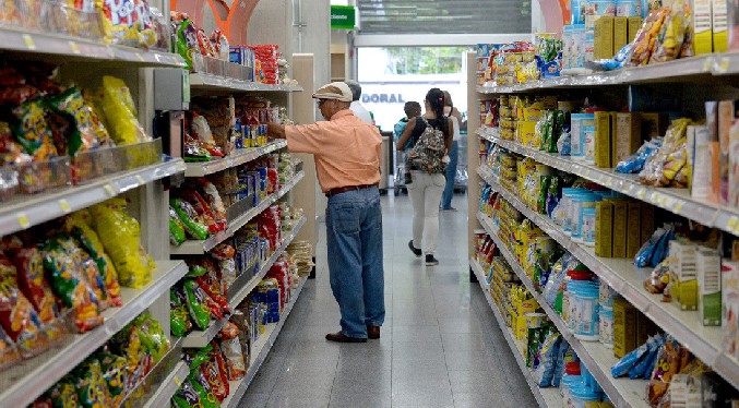 ANSA: Los venezolanos van a comprar a los supermercados hasta 3 veces por semana