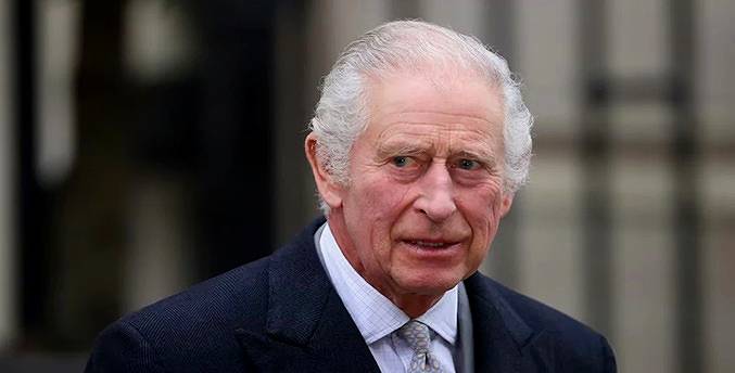 Carlos III retoma sus compromisos oficiales tras su ingreso en una clínica