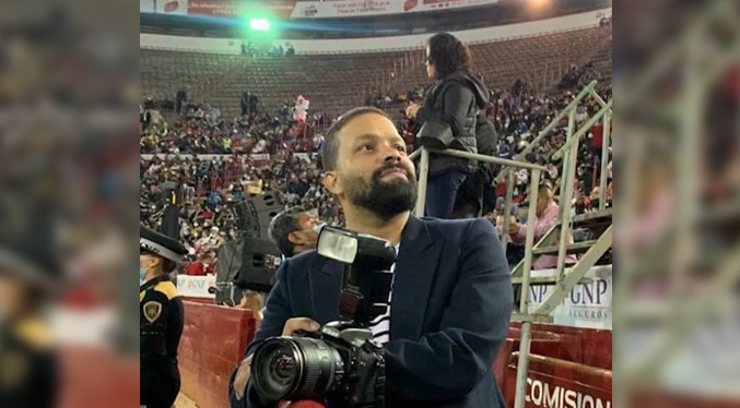 Eduardo Méndez muestra a Ciudad de México: Queriendo en Público