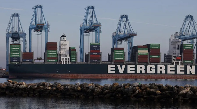 El puerto de mayor actividad en EEUU, prevé un desplome del 35 % por los aranceles