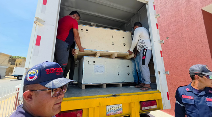 Mara recibe 26 máquinas de diálisis para su clínica de hemodiálisis