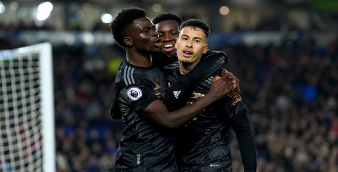 Arsenal cierra la Premier con una victoria