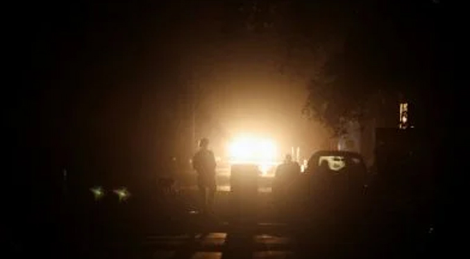 India acusa a Pakistán de violar el acuerdo de alto el fuego y activa sus defensas aéreas