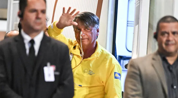 Bolsonaro sale de terapia intensiva después de haber sido operado de los intestinos