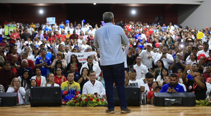 Trabajadores del sector sanitario declaran a Luis Caldera el próximo «Gobernador de la Salud»