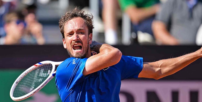 Medvedev se instaló en los 8vos de final de Roma