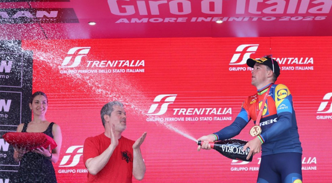 Giro de Italia: Pedersen supera por la mínima al venezolano Aular y recupera la «Maglia Rosa»