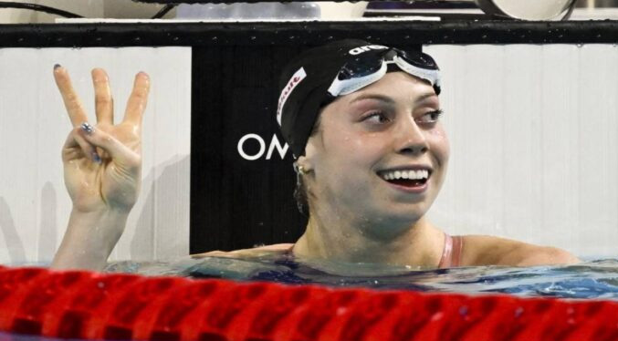 La estadounidense Gretchen Walsh impone nuevo récord mundial en 100 mariposa