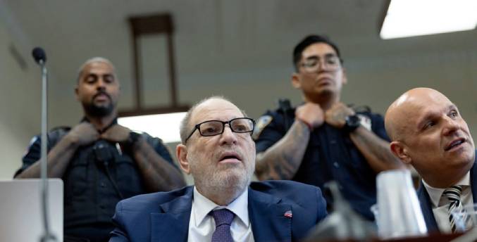 El abogado de Weinstein dice que contempla testificar en su nuevo juicio en Nueva York