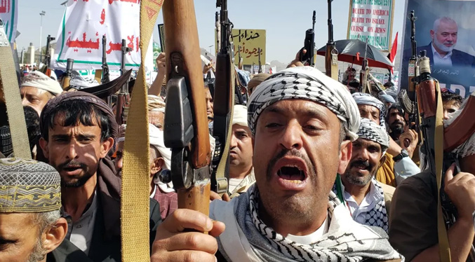 Israel confirma el ataque a los puertos de Al Salif y Al Hudeida en Yemen