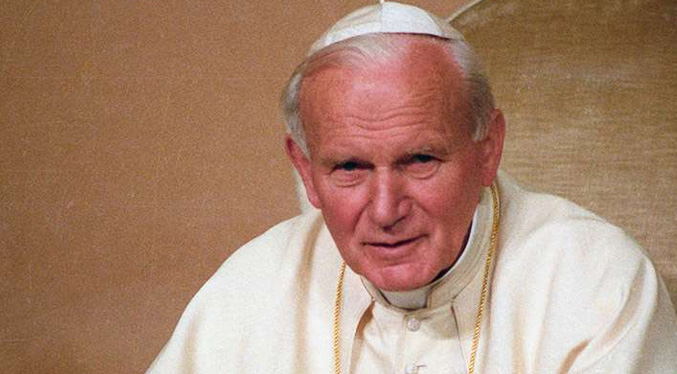 Juan Pablo II cumpliría 105 años coincidiendo con el inicio del pontificado de León XIV