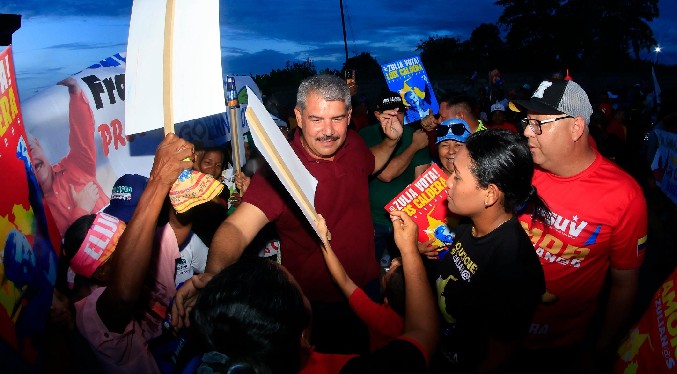 Luis Caldera recibe el apoyo del poder popular en Francisco Javier Pulgar